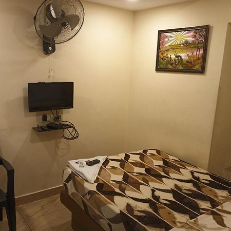Majestic Inn Thiruvananthapuram Esterno foto