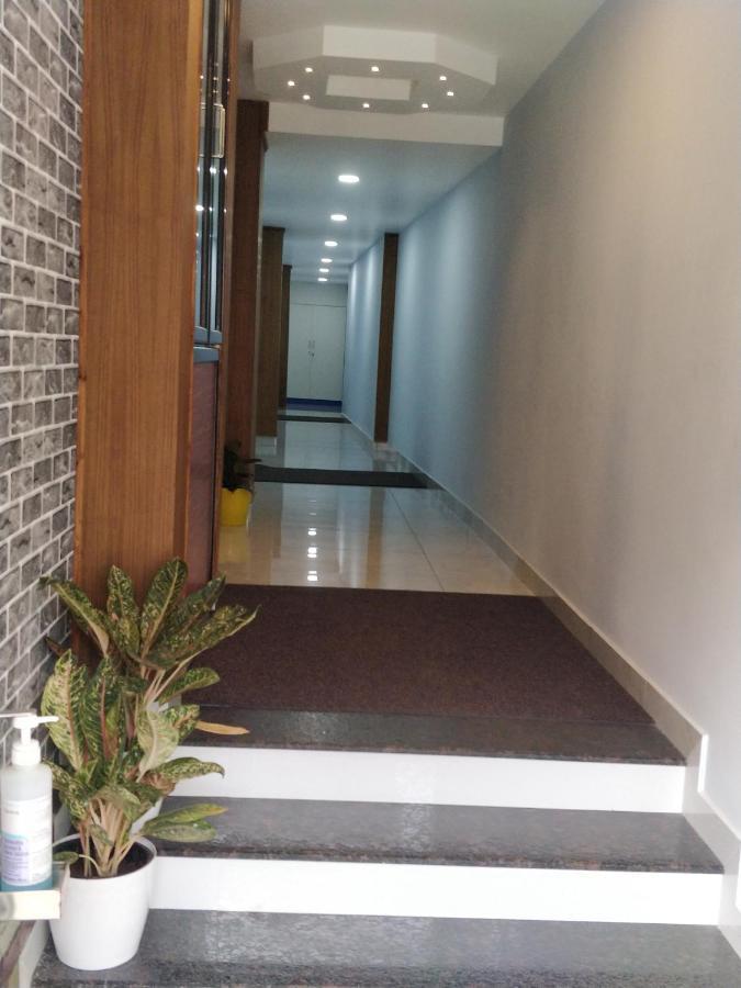 Majestic Inn Thiruvananthapuram Esterno foto