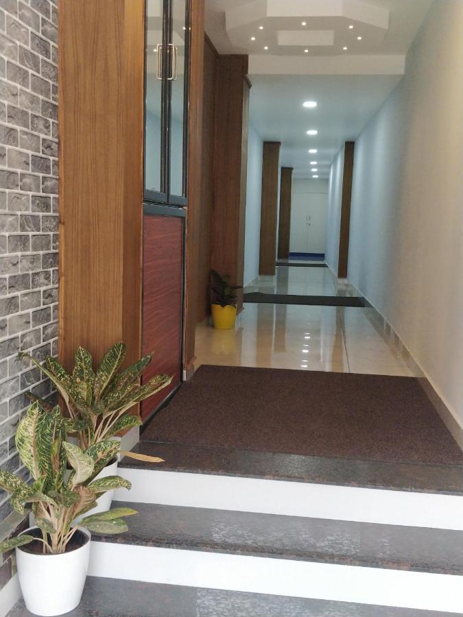 Majestic Inn Thiruvananthapuram Esterno foto