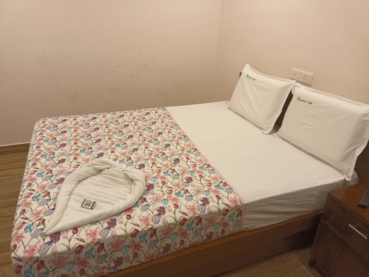 Majestic Inn Thiruvananthapuram Esterno foto