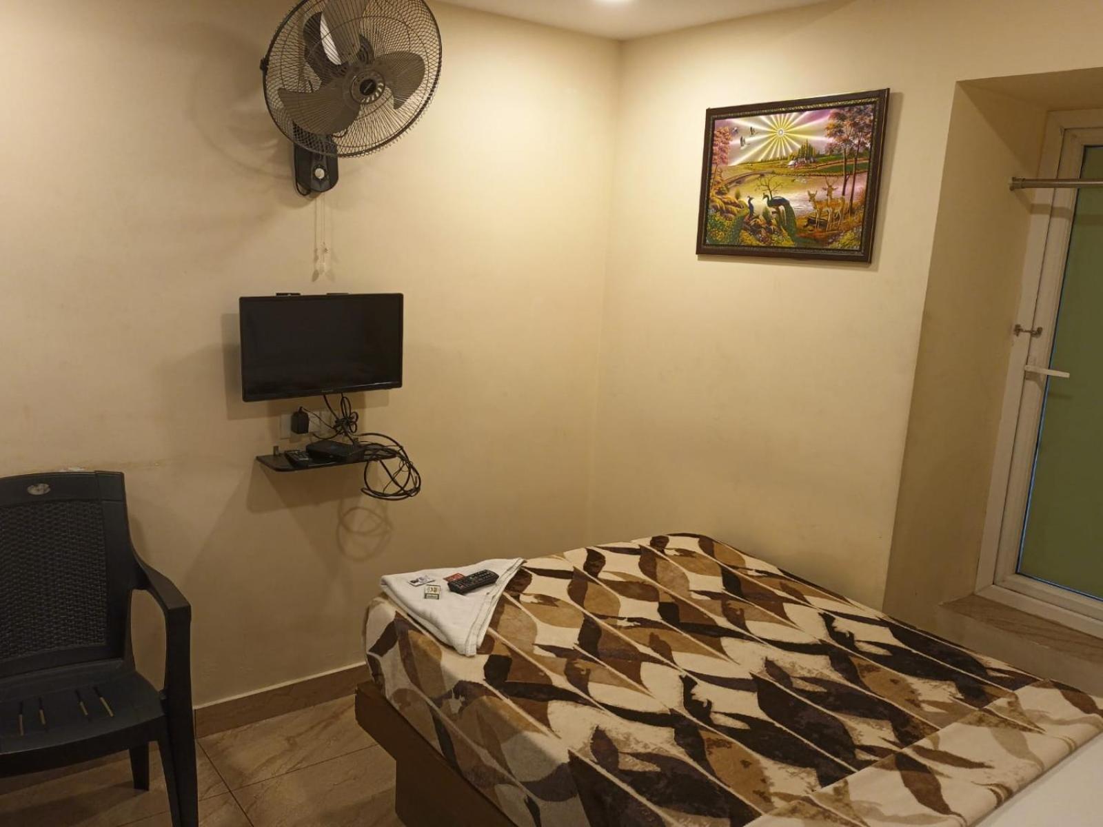 Majestic Inn Thiruvananthapuram Esterno foto